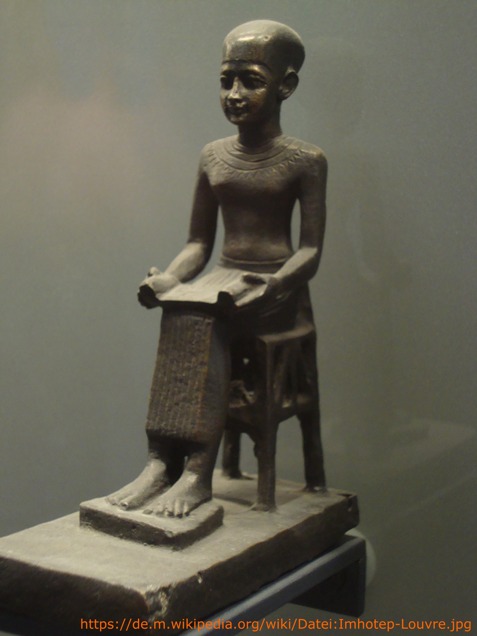 Imhotep Louvre E 4216, Foto: https://de.m.wikipedia.org/wiki/Datei:Imhotep-Louvre.jpg